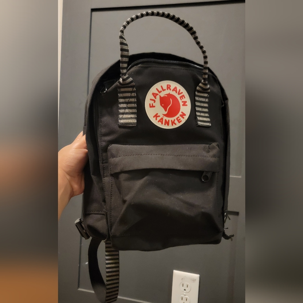 Fjallraven Kånken Black Mini Backpack